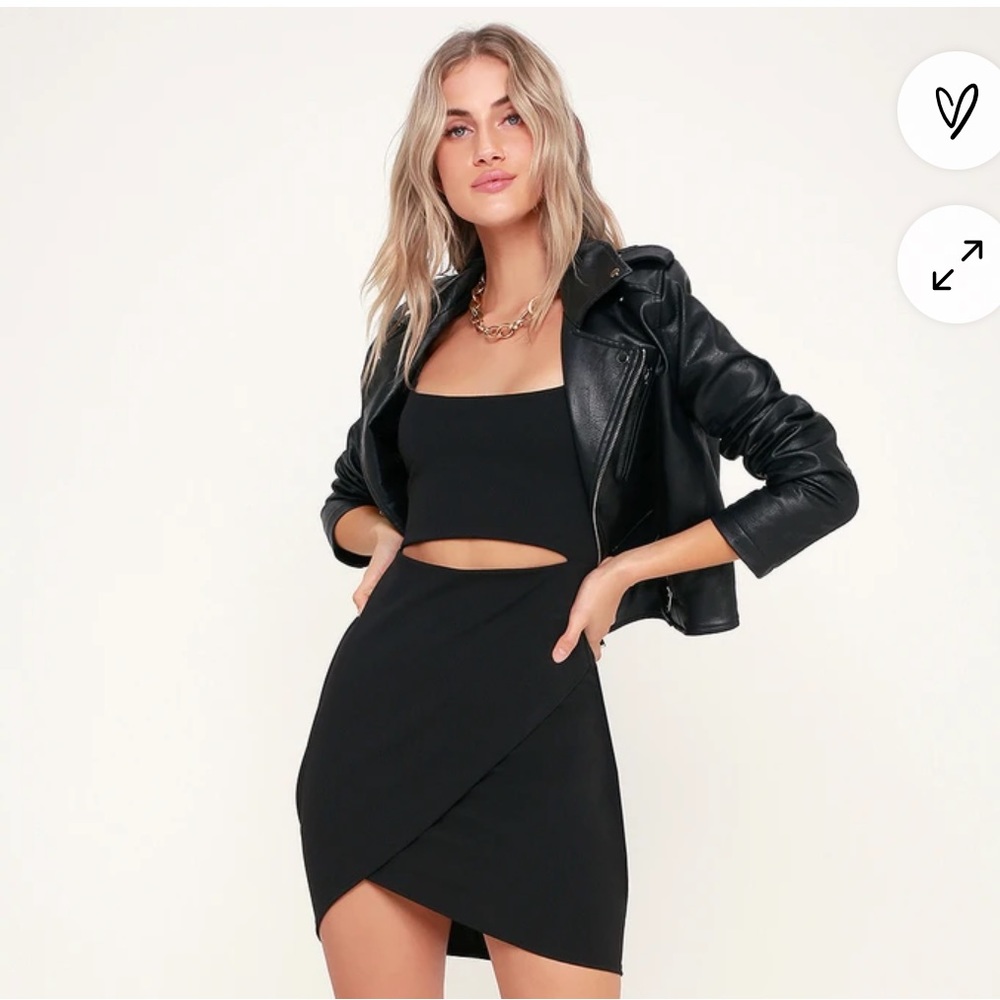 XS Lulu’s little black dress